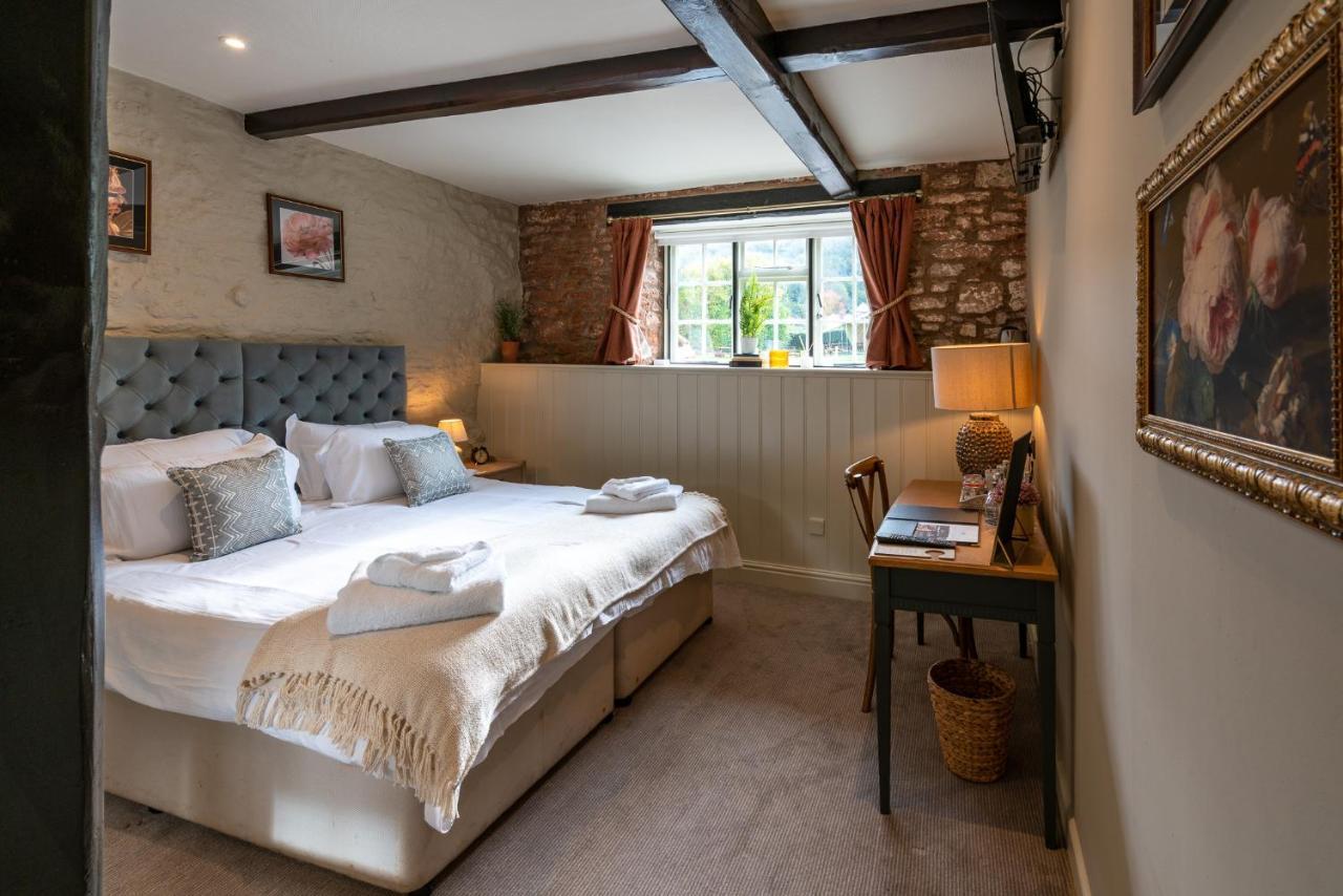 The Ring 'O' Bells Hotel Compton Martin Exterior photo